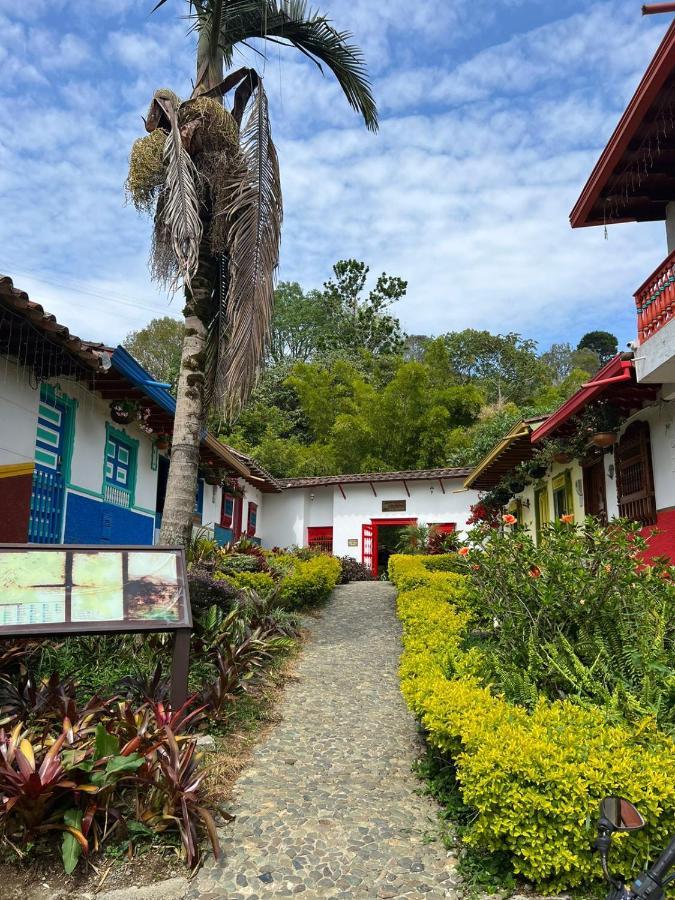 Spanglish Colombia Hotel Jericoc  Exterior photo